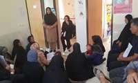 برگزاری جلسه آموزشی پیشگیری از خودکشی در خانه های بهداشت تابع: با شعار «تغییر روایت درباره خود کشی»